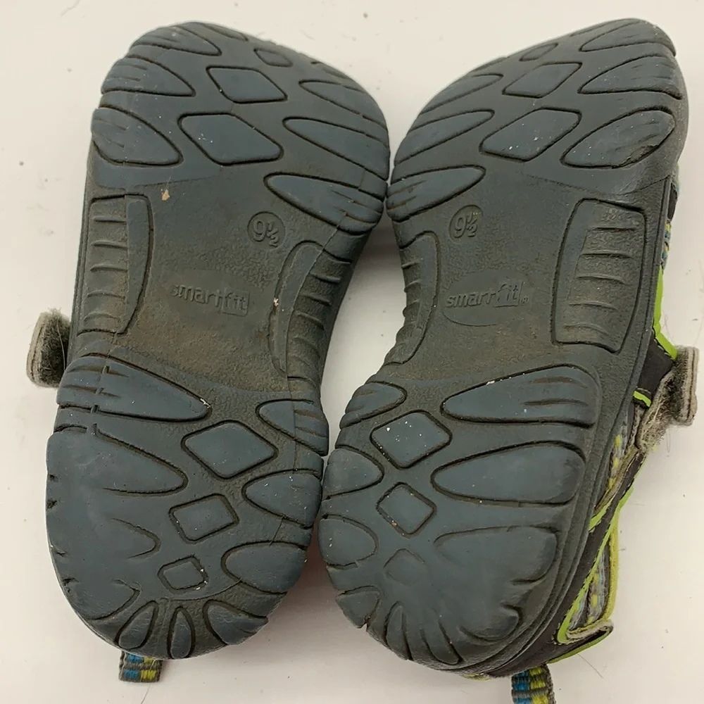 Smart Fit Boy's Gray and Green Sandals size 9.5